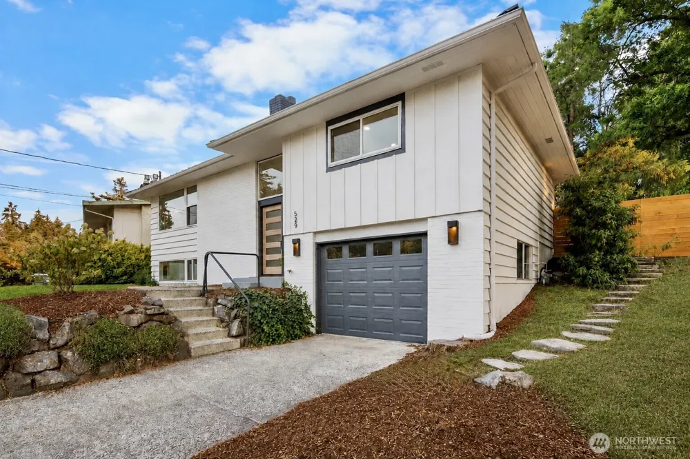 529 S 302nd Street Federal Way, WA 98003