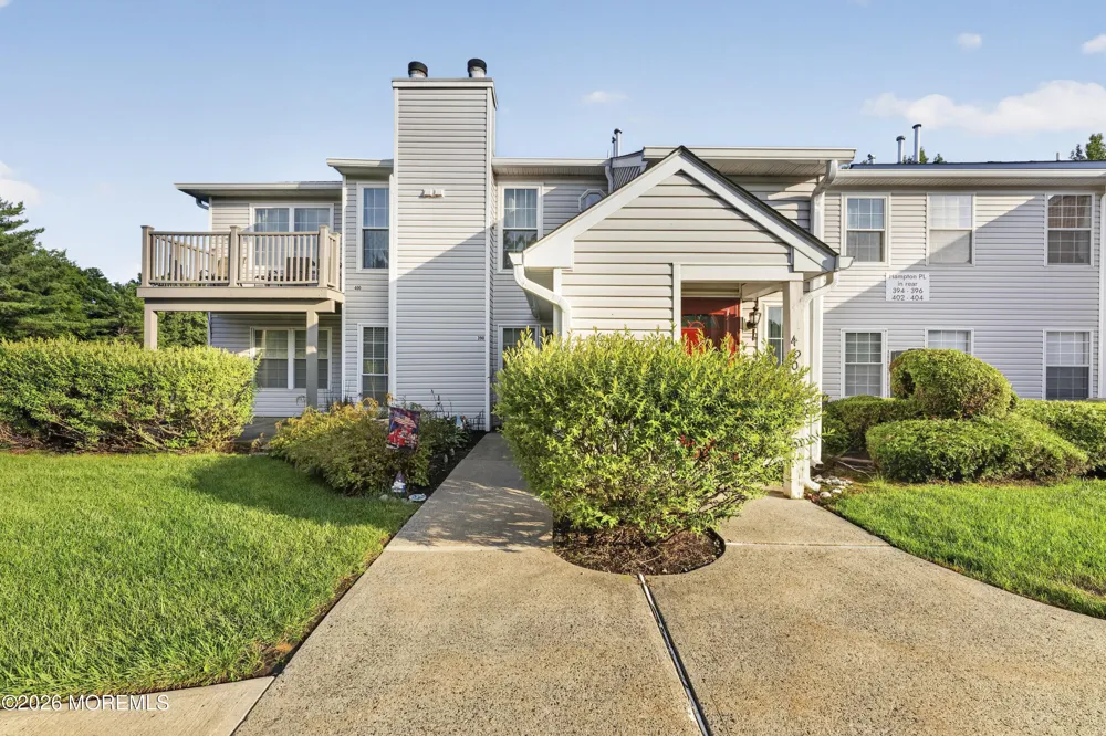 398 Hampton Place Morganville, NJ 07751