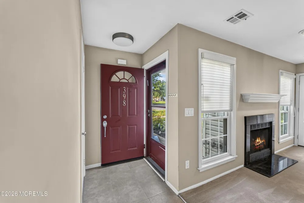398 Hampton Place Morganville, NJ 07751
