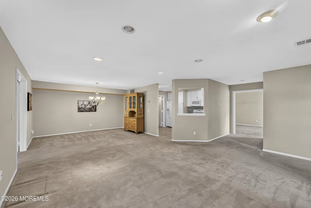 398 Hampton Place Morganville, NJ 07751
