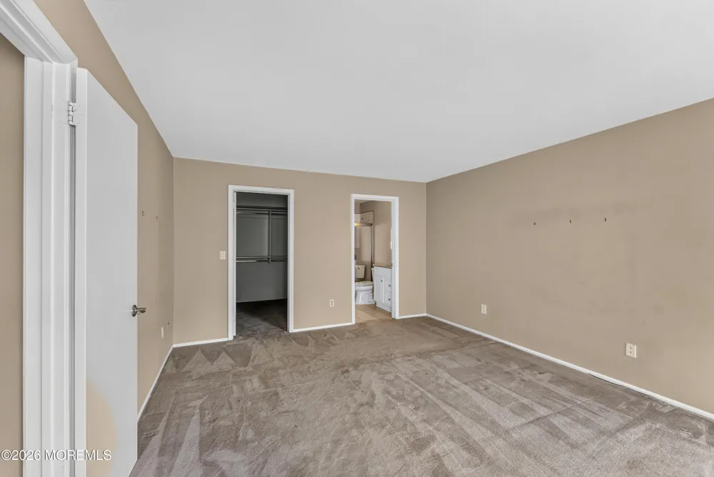 398 Hampton Place Morganville, NJ 07751