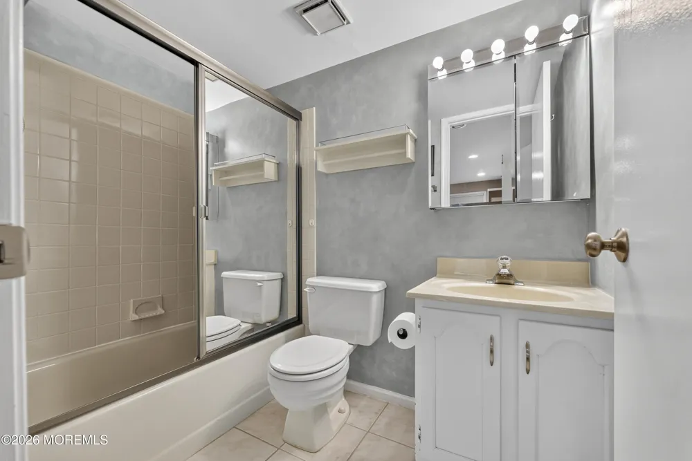 398 Hampton Place Morganville, NJ 07751
