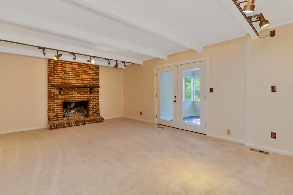 5661 Grayshore Lane Hixson, TN 37343