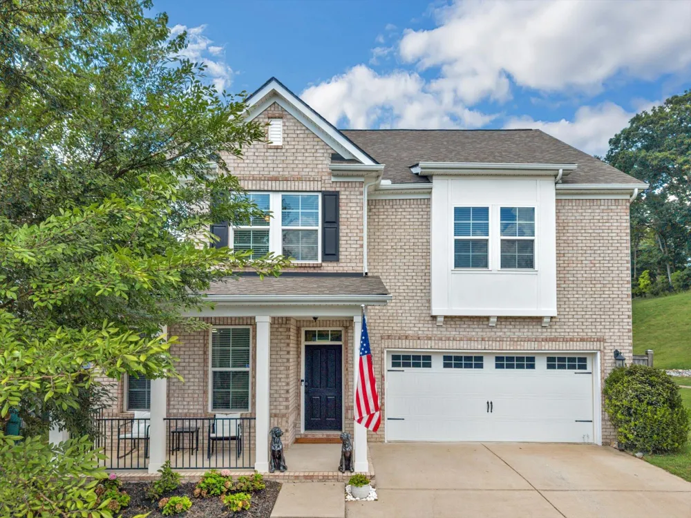 1909 Stonewater Dr Hermitage, TN 37076