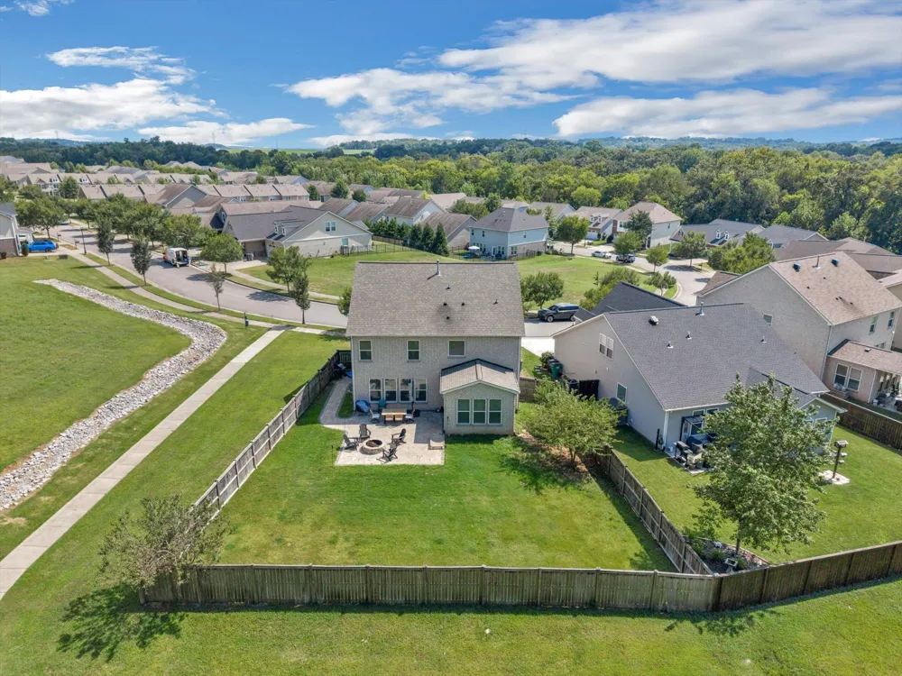 1909 Stonewater Dr Hermitage, TN 37076