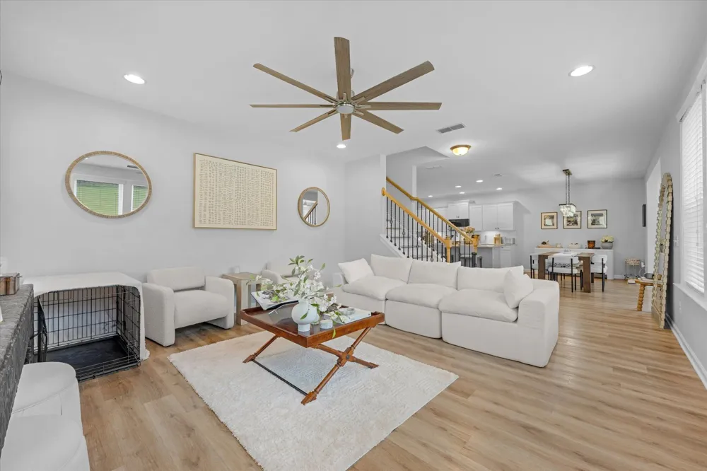 1909 Stonewater Dr Hermitage, TN 37076