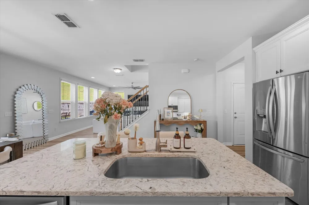 1909 Stonewater Dr Hermitage, TN 37076