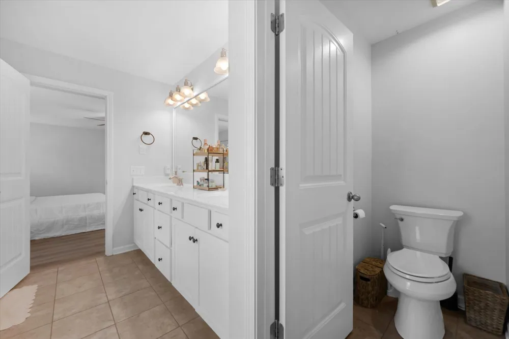 1909 Stonewater Dr Hermitage, TN 37076