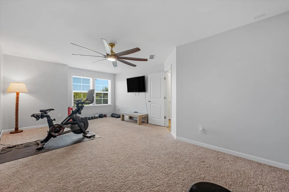 1909 Stonewater Dr Hermitage, TN 37076