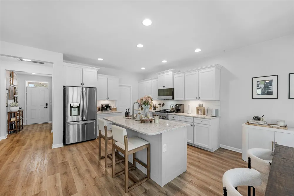 1909 Stonewater Dr Hermitage, TN 37076