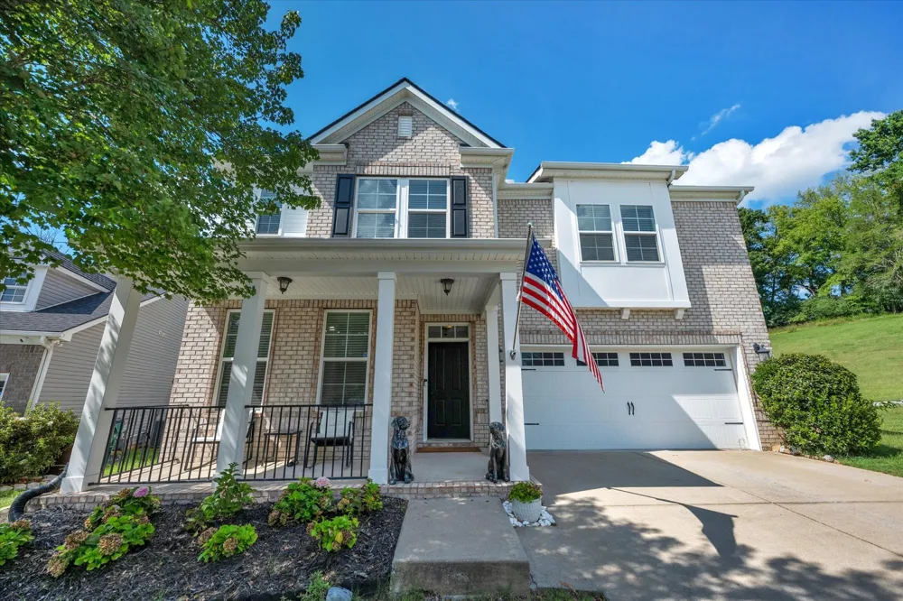 1909 Stonewater Dr Hermitage, TN 37076