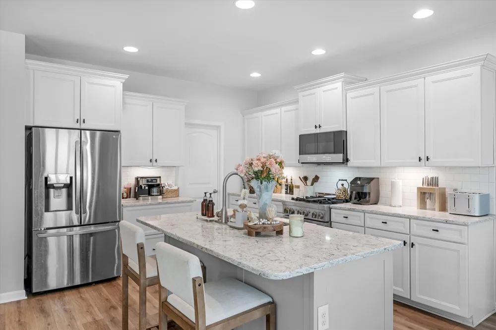 1909 Stonewater Dr Hermitage, TN 37076