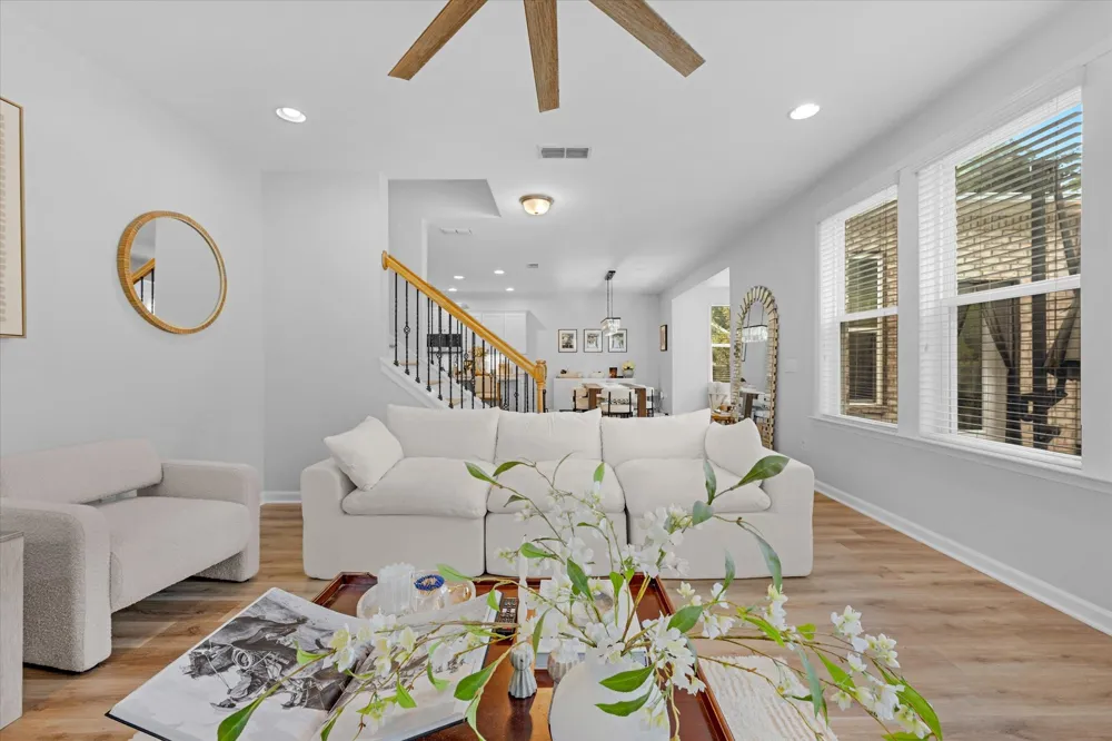 1909 Stonewater Dr Hermitage, TN 37076