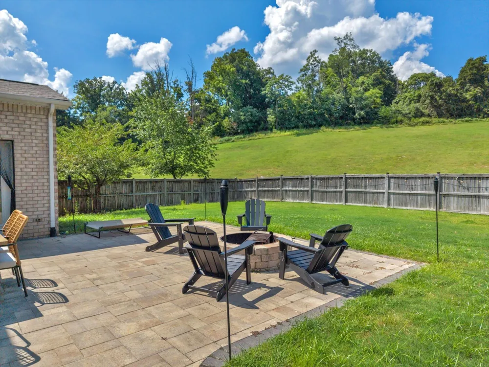 1909 Stonewater Dr Hermitage, TN 37076