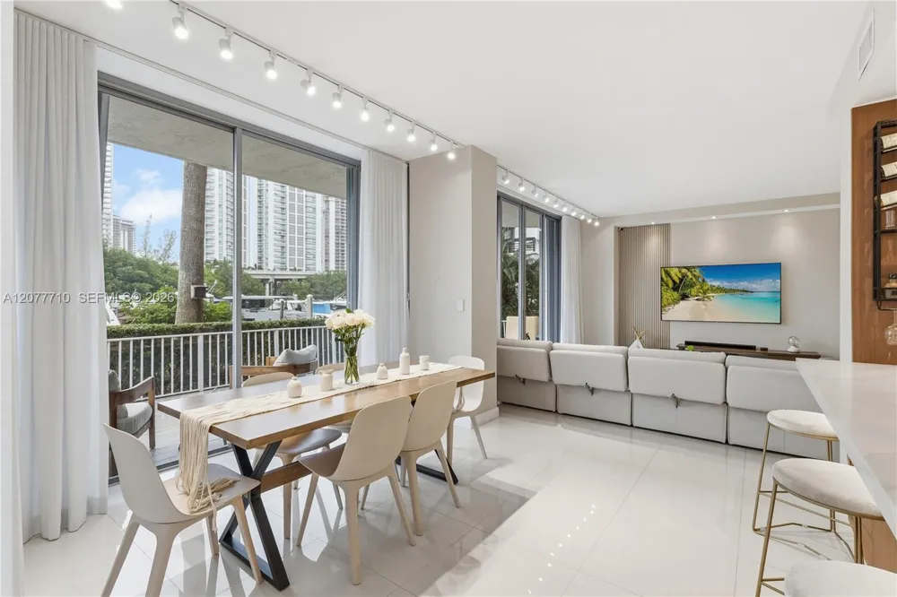 3500 Mystic Pointe Dr #104 Aventura, FL 33180