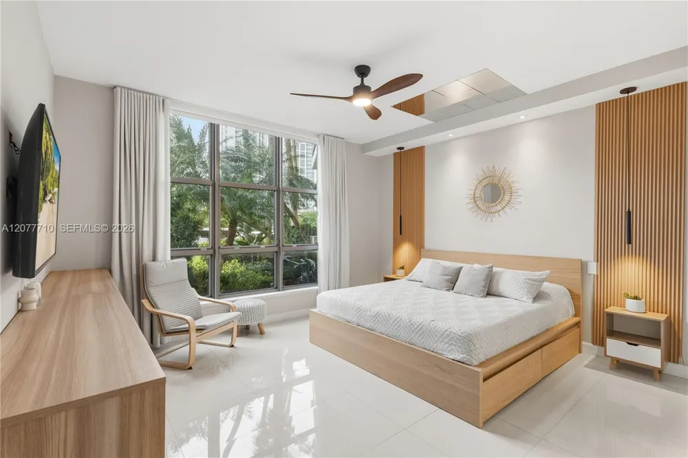 3500 Mystic Pointe Dr #104 Aventura, FL 33180