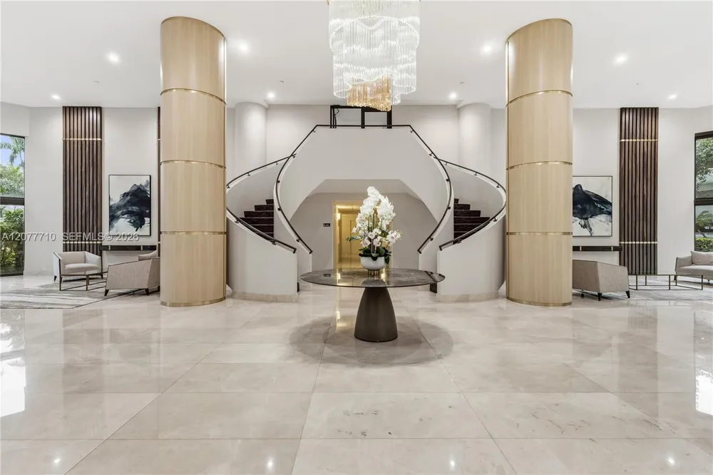 3500 Mystic Pointe Dr #104 Aventura, FL 33180