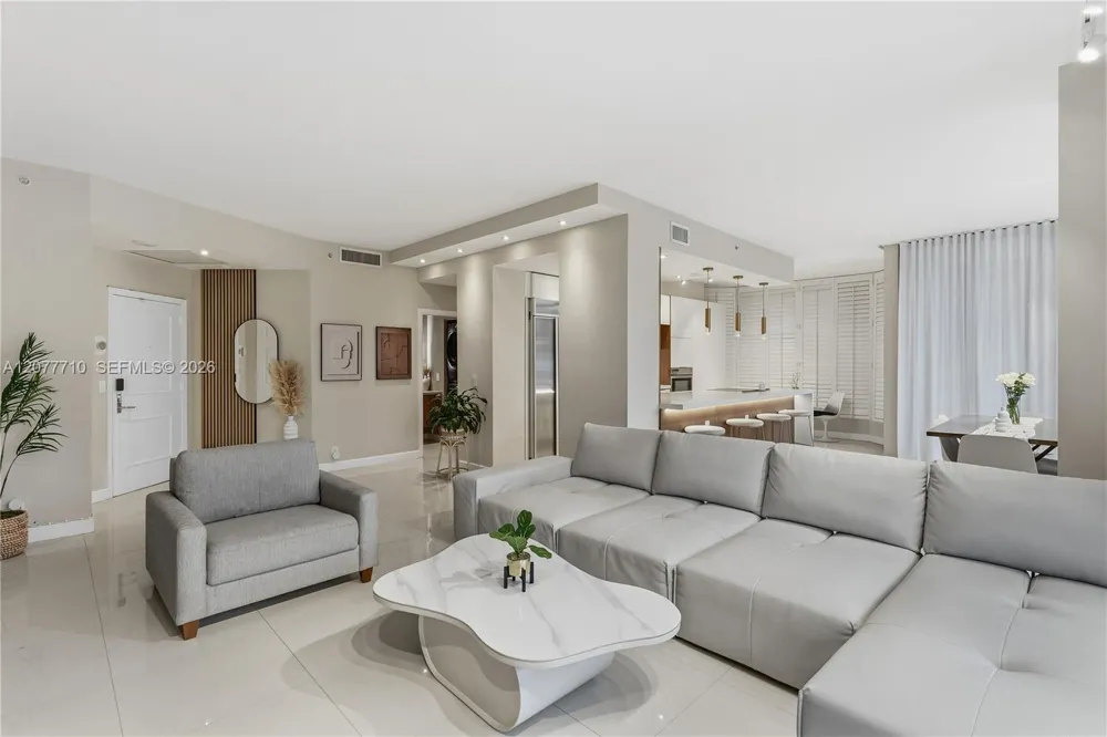 3500 Mystic Pointe Dr #104 Aventura, FL 33180