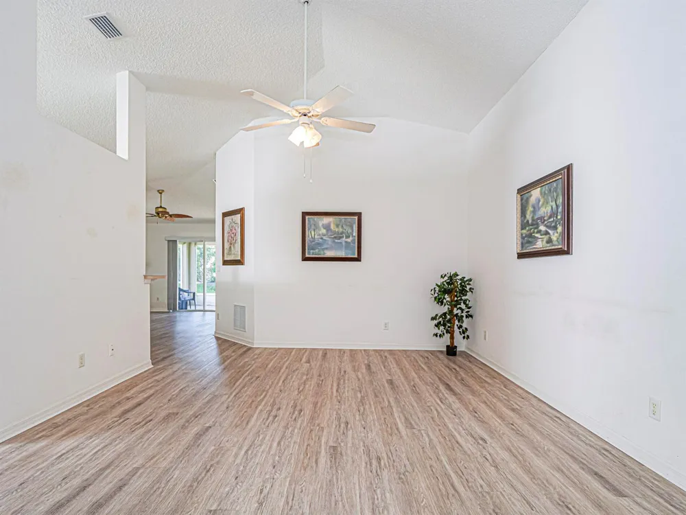 1143 13TH SQUARE Vero Beach, FL 32960