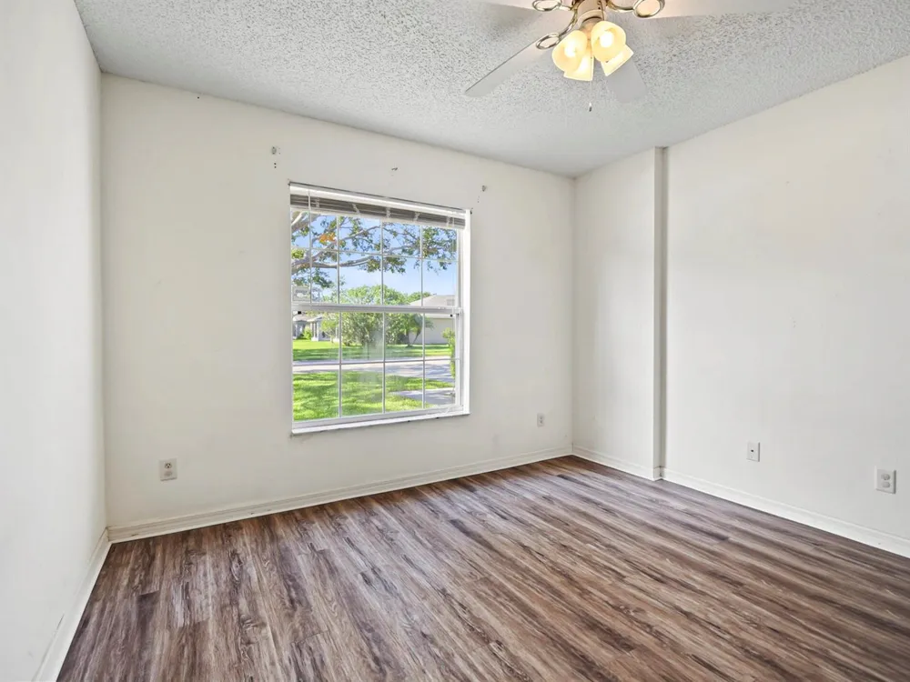 1143 13TH SQUARE Vero Beach, FL 32960