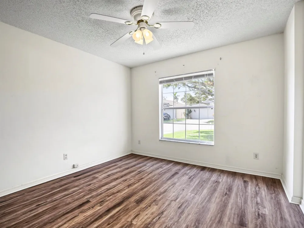 1143 13TH SQUARE Vero Beach, FL 32960