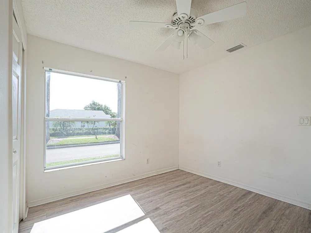 1143 13TH SQUARE Vero Beach, FL 32960