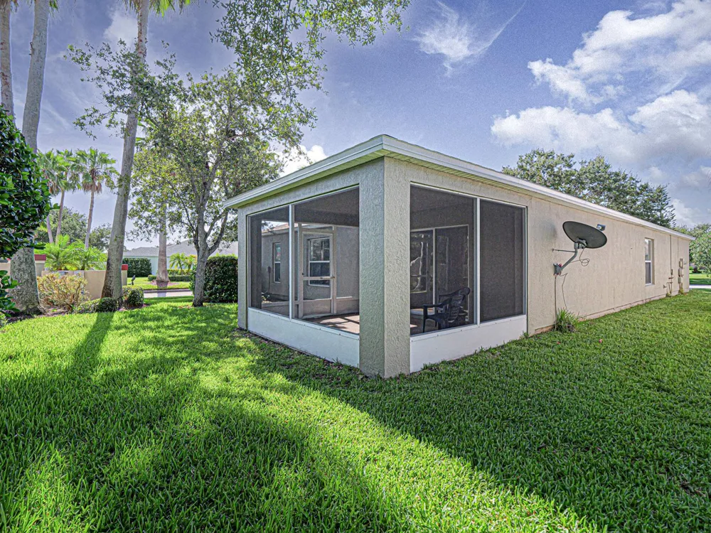 1143 13TH SQUARE Vero Beach, FL 32960