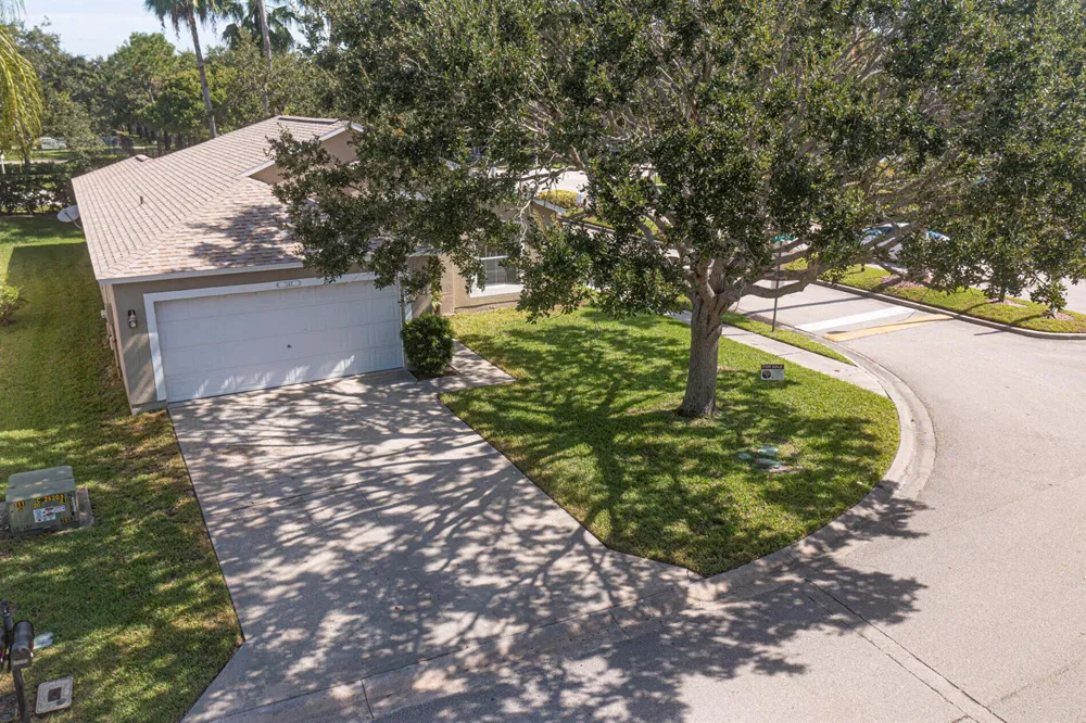 1143 13TH SQUARE Vero Beach, FL 32960