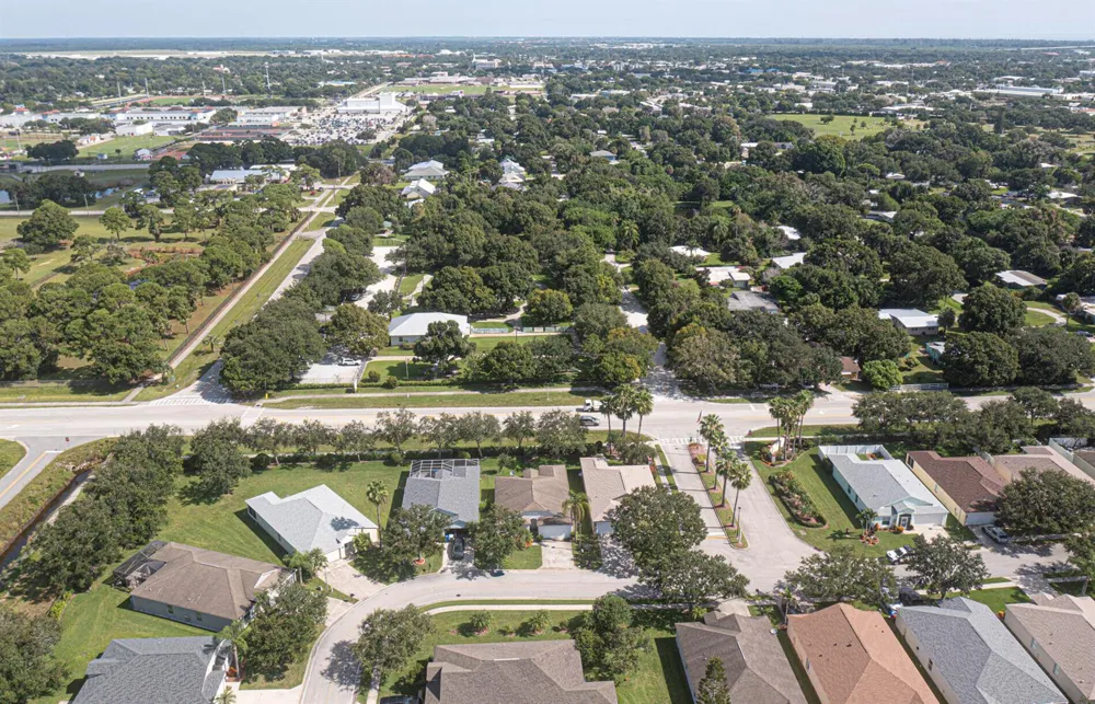 1143 13TH SQUARE Vero Beach, FL 32960