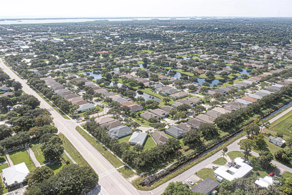 1143 13TH SQUARE Vero Beach, FL 32960