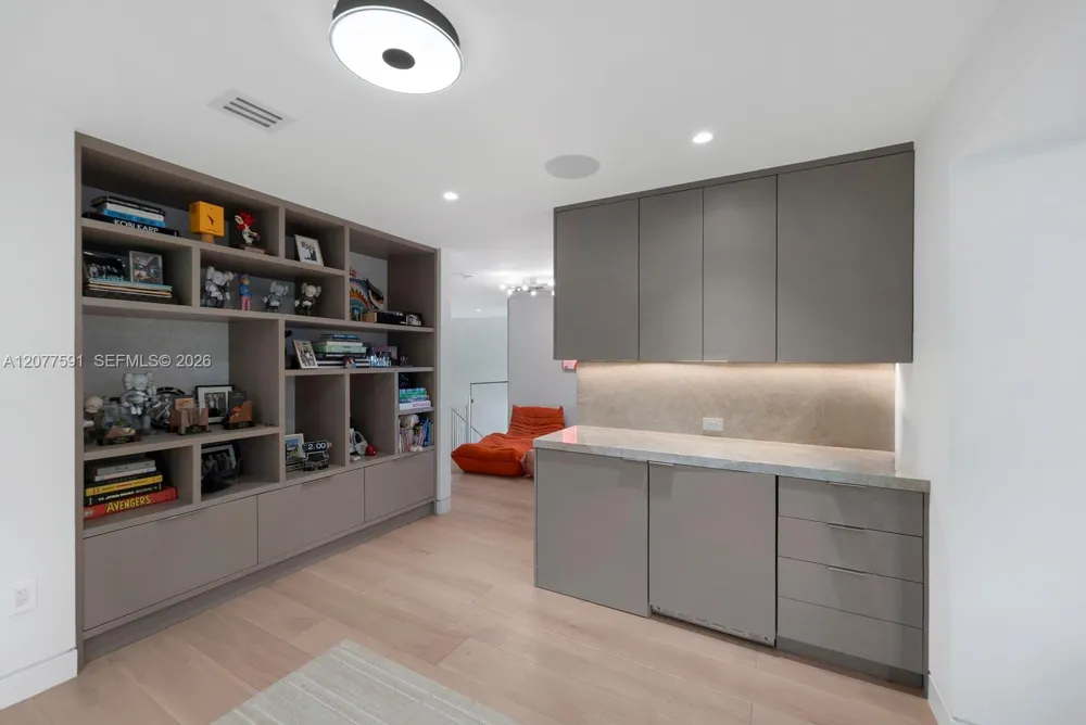 4442 Prairie Ave Miami Beach, FL 33140