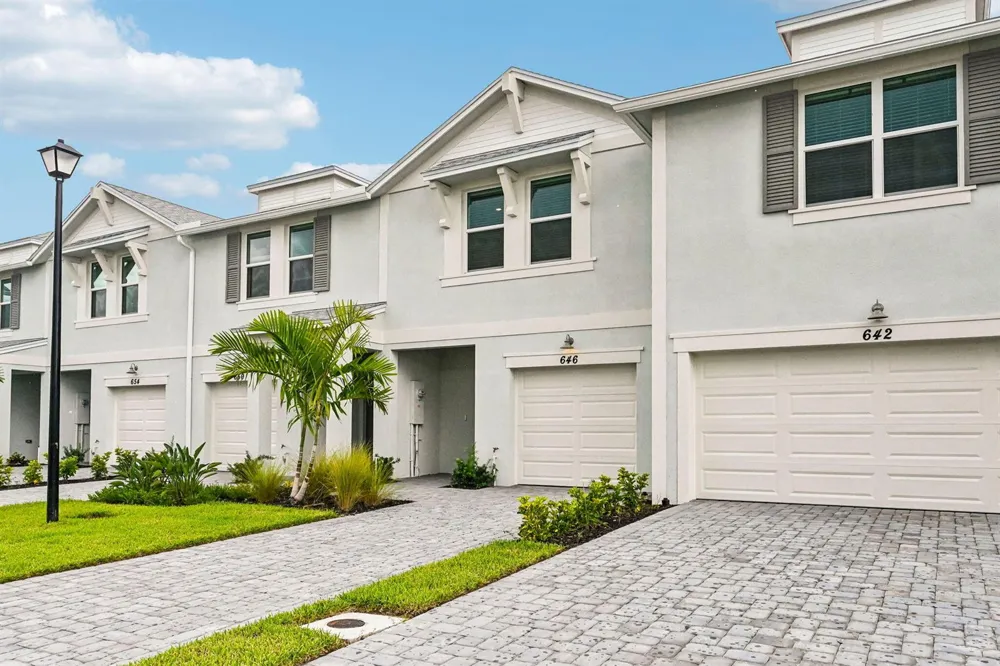 646 Salisbury Circle Fort Pierce, FL 34982