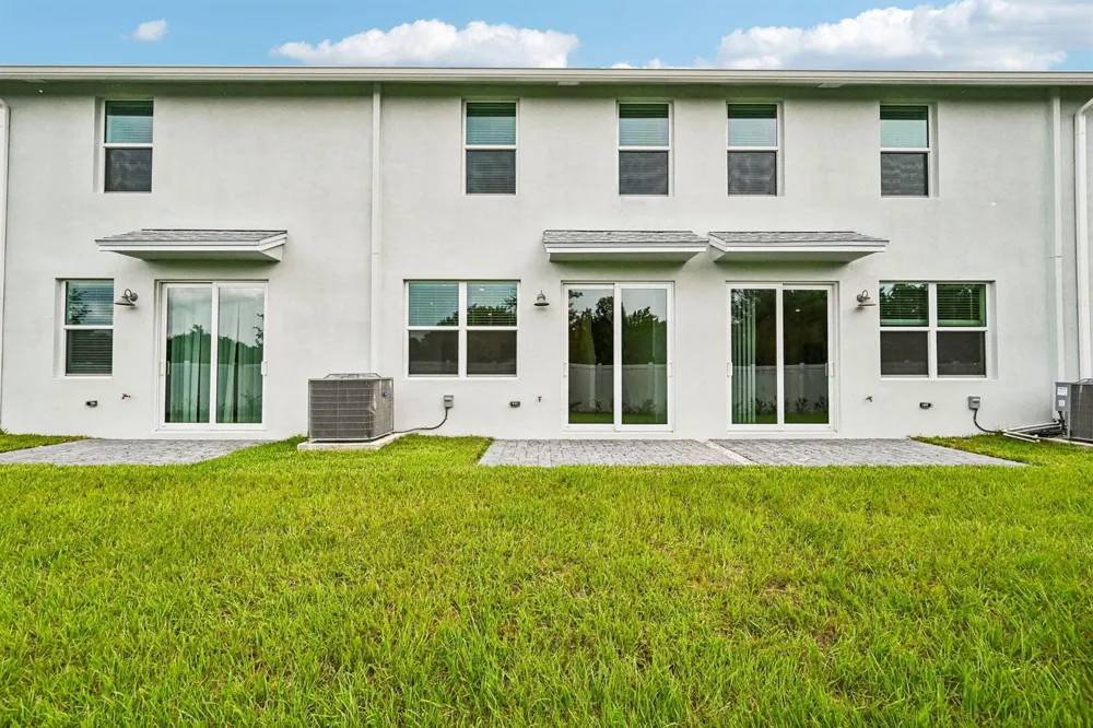 646 Salisbury Circle Fort Pierce, FL 34982