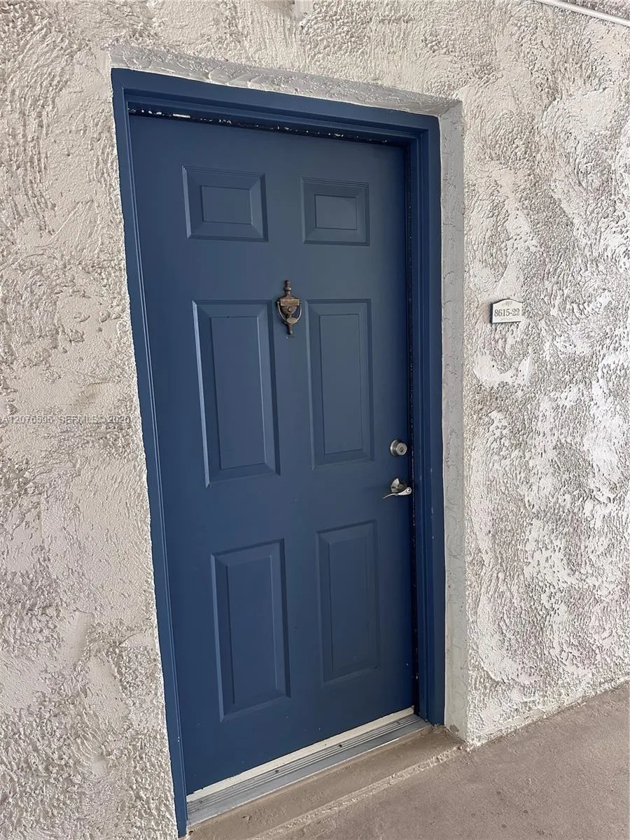 8615 SW 68th Ct #22 Pinecrest, FL 33156