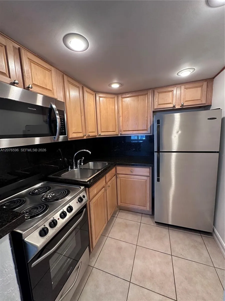 8615 SW 68th Ct #22 Pinecrest, FL 33156