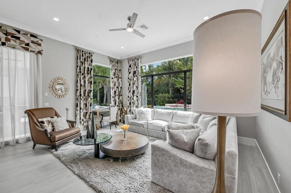 9228 Coral Isles Circle Palm Beach Gardens, FL 33412