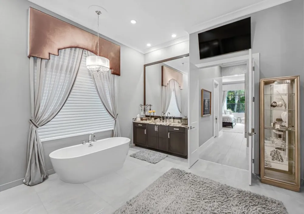9228 Coral Isles Circle Palm Beach Gardens, FL 33412
