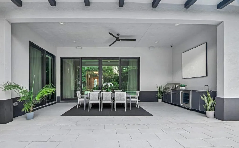 9228 Coral Isles Circle Palm Beach Gardens, FL 33412