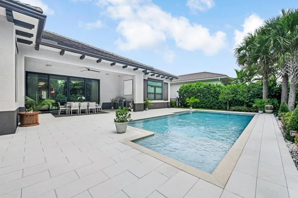 9228 Coral Isles Circle Palm Beach Gardens, FL 33412