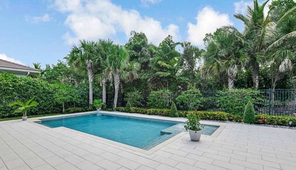 9228 Coral Isles Circle Palm Beach Gardens, FL 33412