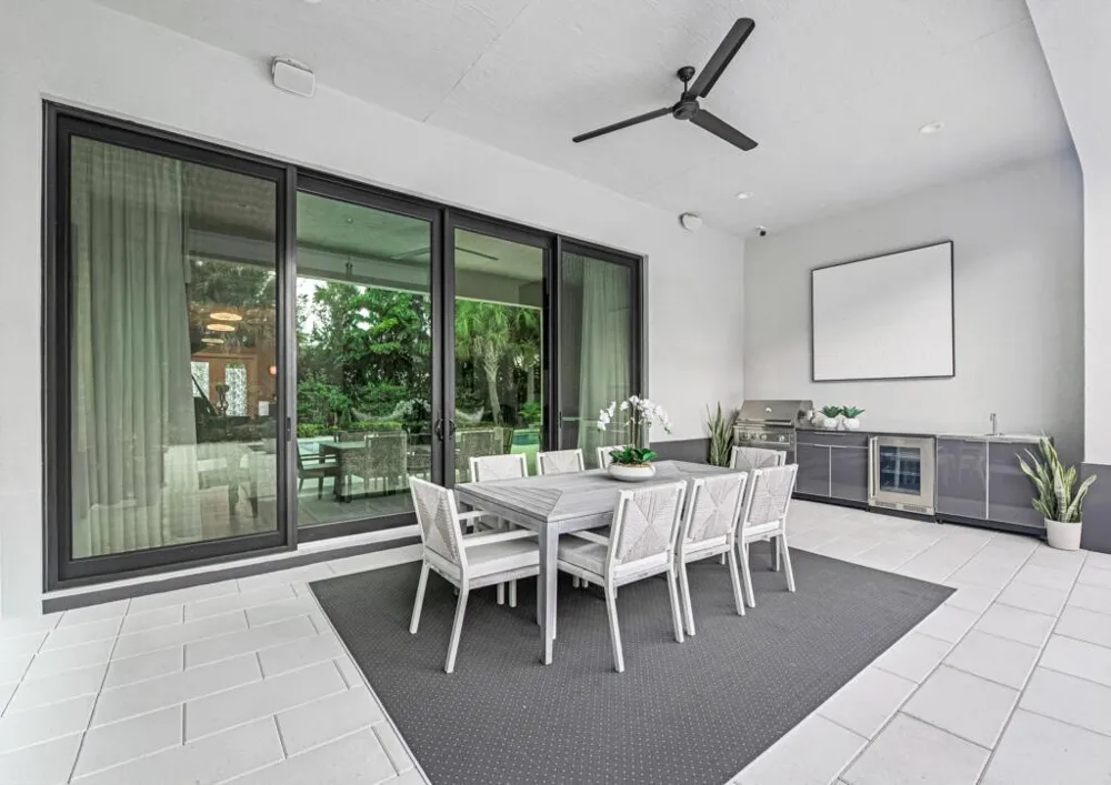 9228 Coral Isles Circle Palm Beach Gardens, FL 33412