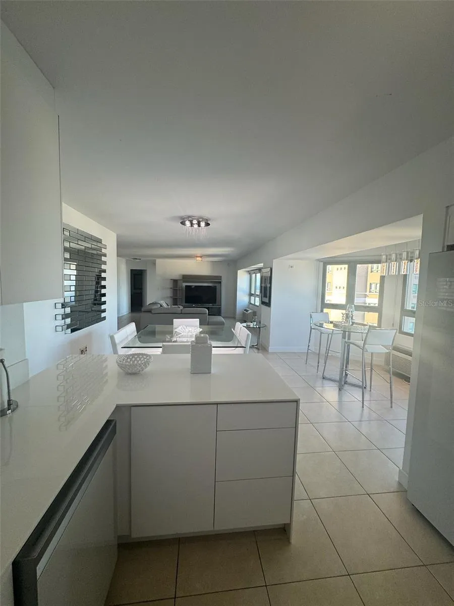 103 DE DIEGO AVE. #2004 S San Juan, PR 00911