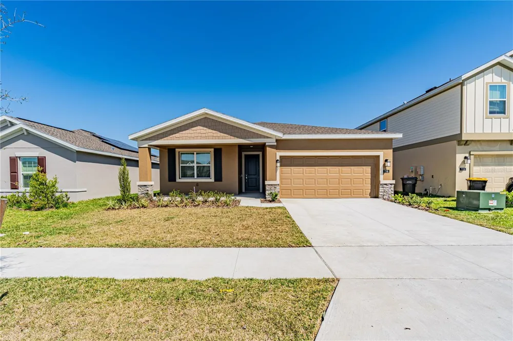 716 DARING DRIVE Davenport, FL 33837