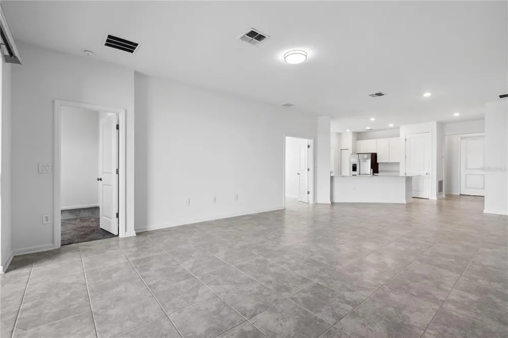 716 DARING DRIVE Davenport, FL 33837