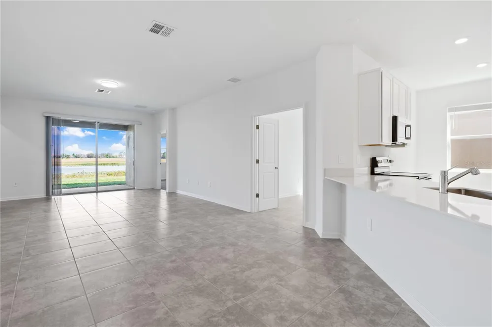 716 DARING DRIVE Davenport, FL 33837