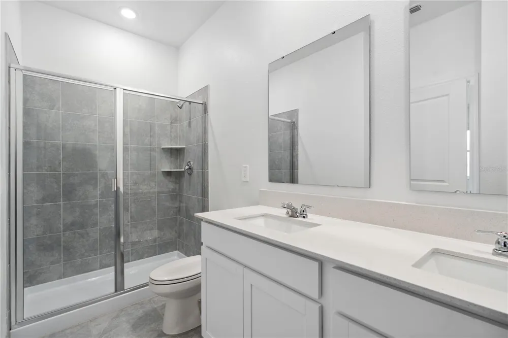 716 DARING DRIVE Davenport, FL 33837