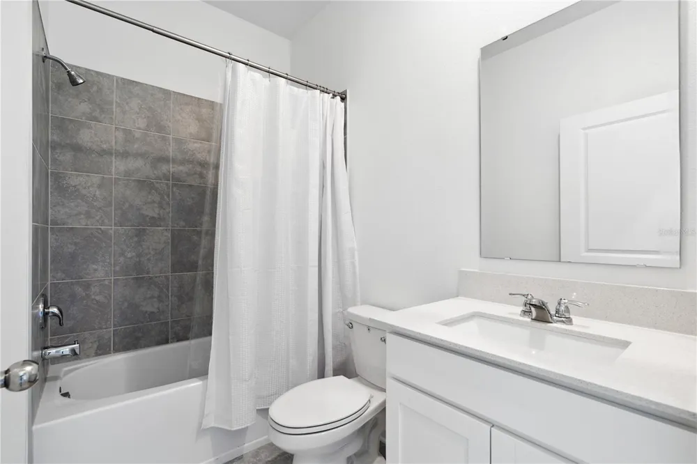716 DARING DRIVE Davenport, FL 33837