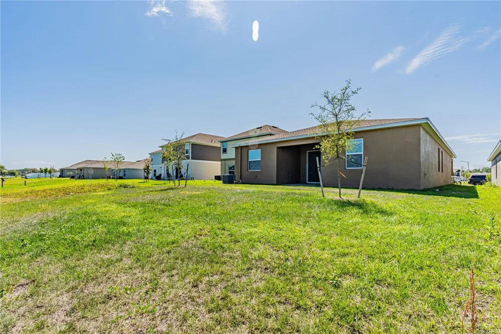 716 DARING DRIVE Davenport, FL 33837