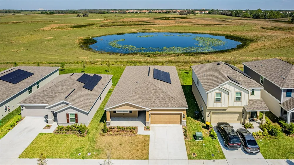 716 DARING DRIVE Davenport, FL 33837