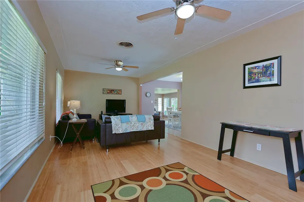 5850 24TH AVENUE S Gulfport, FL 33707